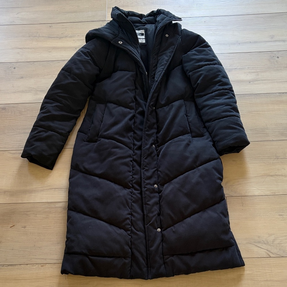 Long black puffer